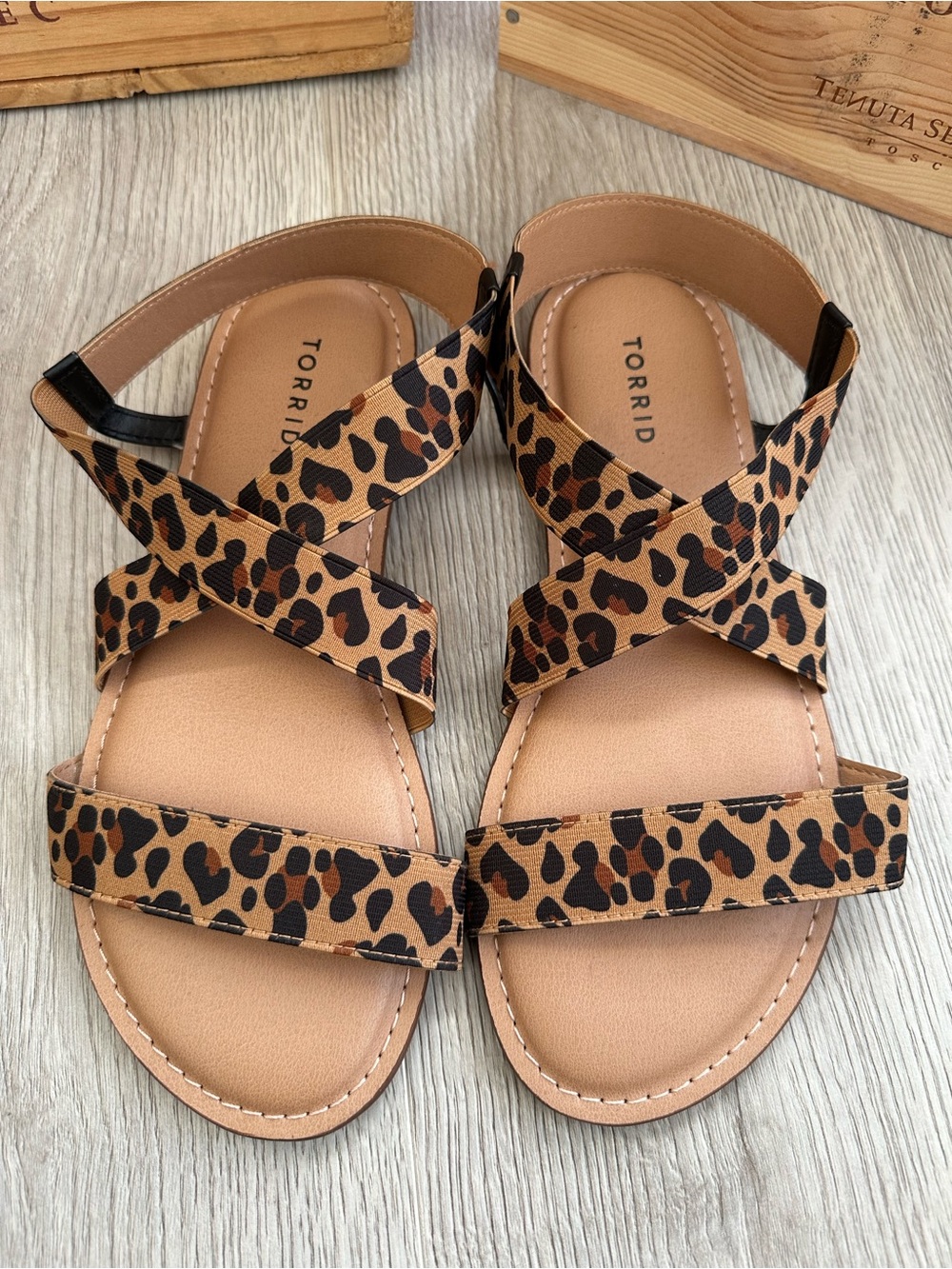 Torrid Leopard Print Flat Sandals - Size 7.5 WW NWOT Wide Width Plus Shoe
